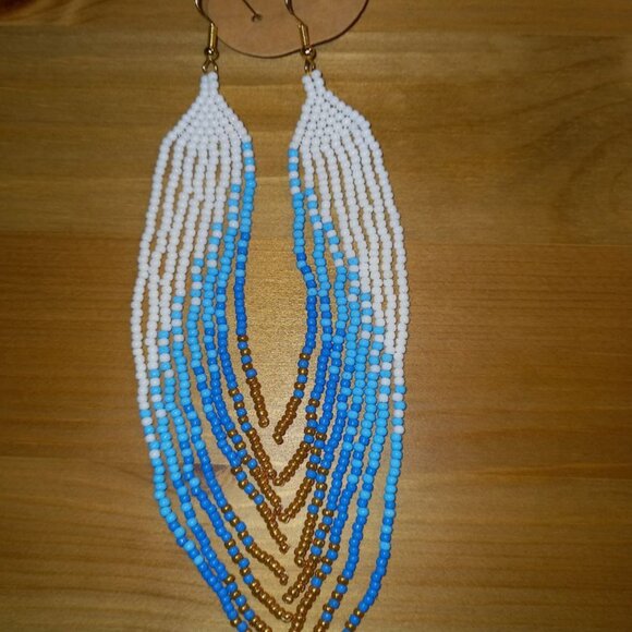 🪽 Long Beaded Angel Wing Earrings – Sky Blue & Gold ✨ - Picture 2 of 2